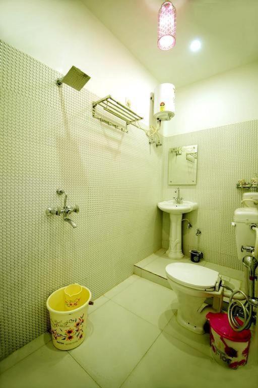 Taj Square A Luxurious Family Homestay Agra  Exterior foto