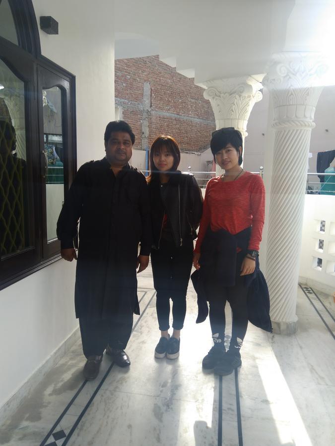 Taj Square A Luxurious Family Homestay Agra  Exterior foto