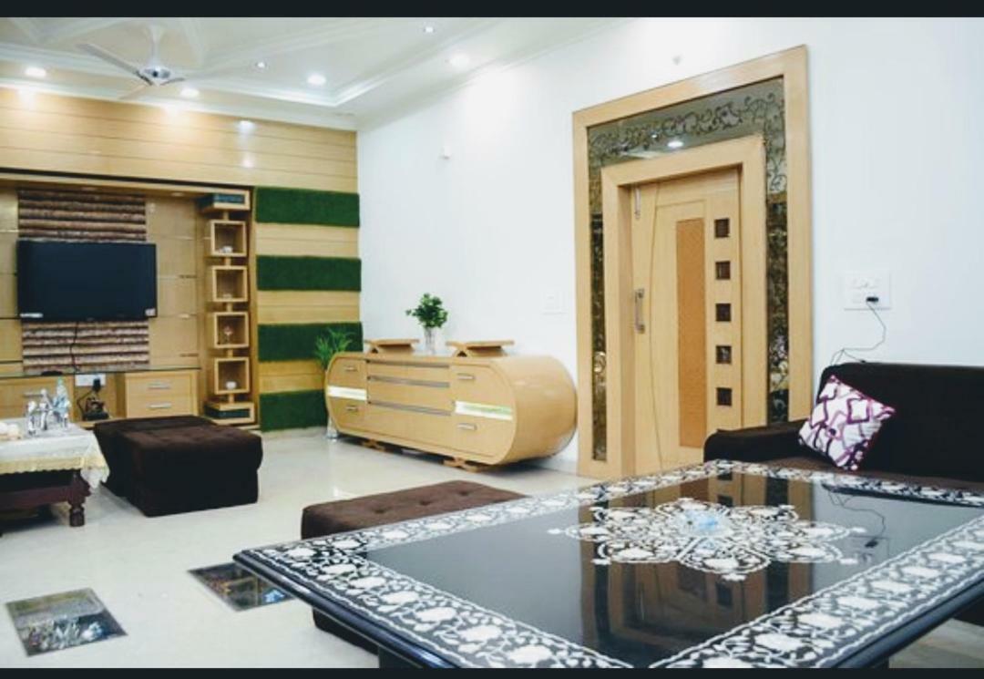 Taj Square A Luxurious Family Homestay Agra  Exterior foto