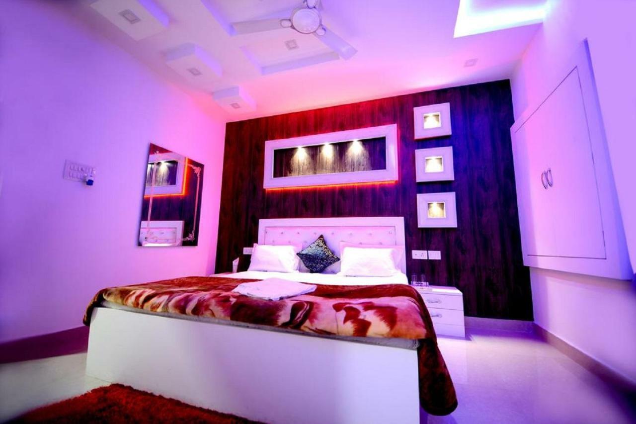 Taj Square A Luxurious Family Homestay Agra  Exterior foto